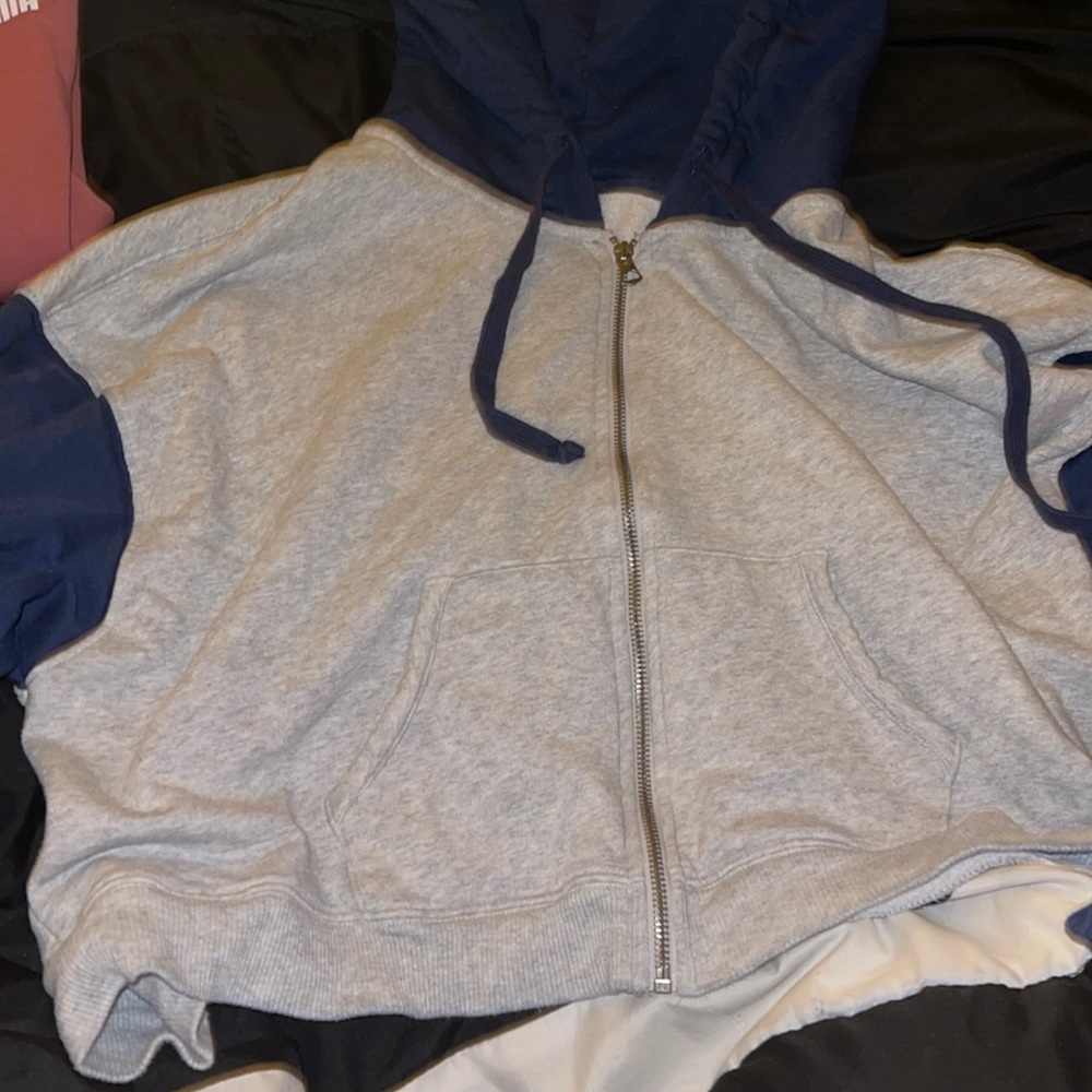Never worn American eagle cropped hoodie
